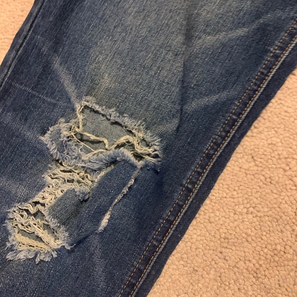 W30 x L27 women distressed jeans. Great condition. - Picture 6 of 6